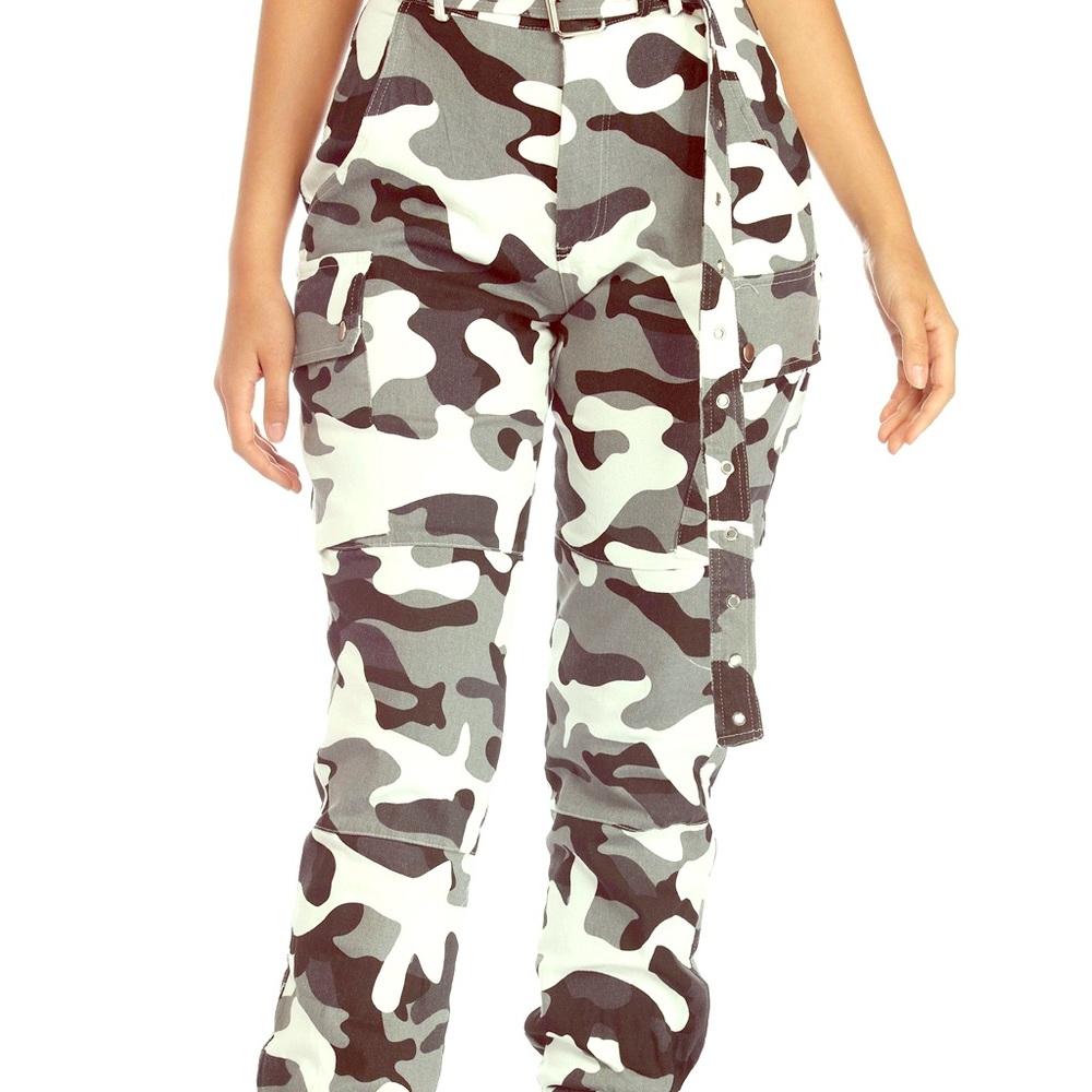 Grey black and white camo cargo pants size 8